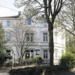 Esplanade Hotel 3*