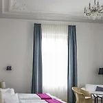 Esplanade Hotel 3*