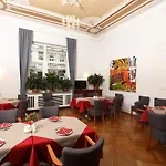 Hotel Esplanade 3*
