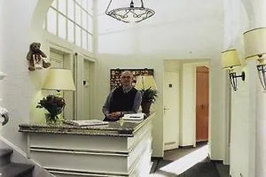 Esplanade Hotel 3*
