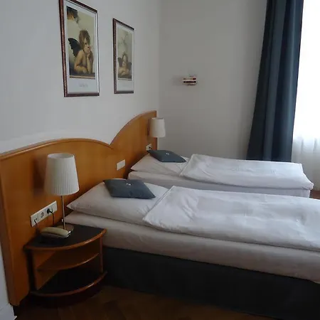 Hotel Esplanade 3*
