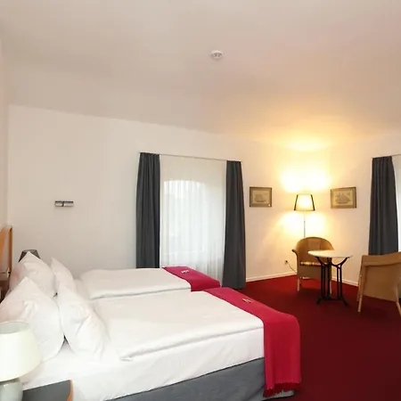 Esplanade Hotel 3*
