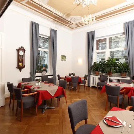 Esplanade 3*